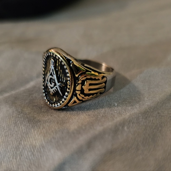 Brotherhood ring - Picture 2 of 4